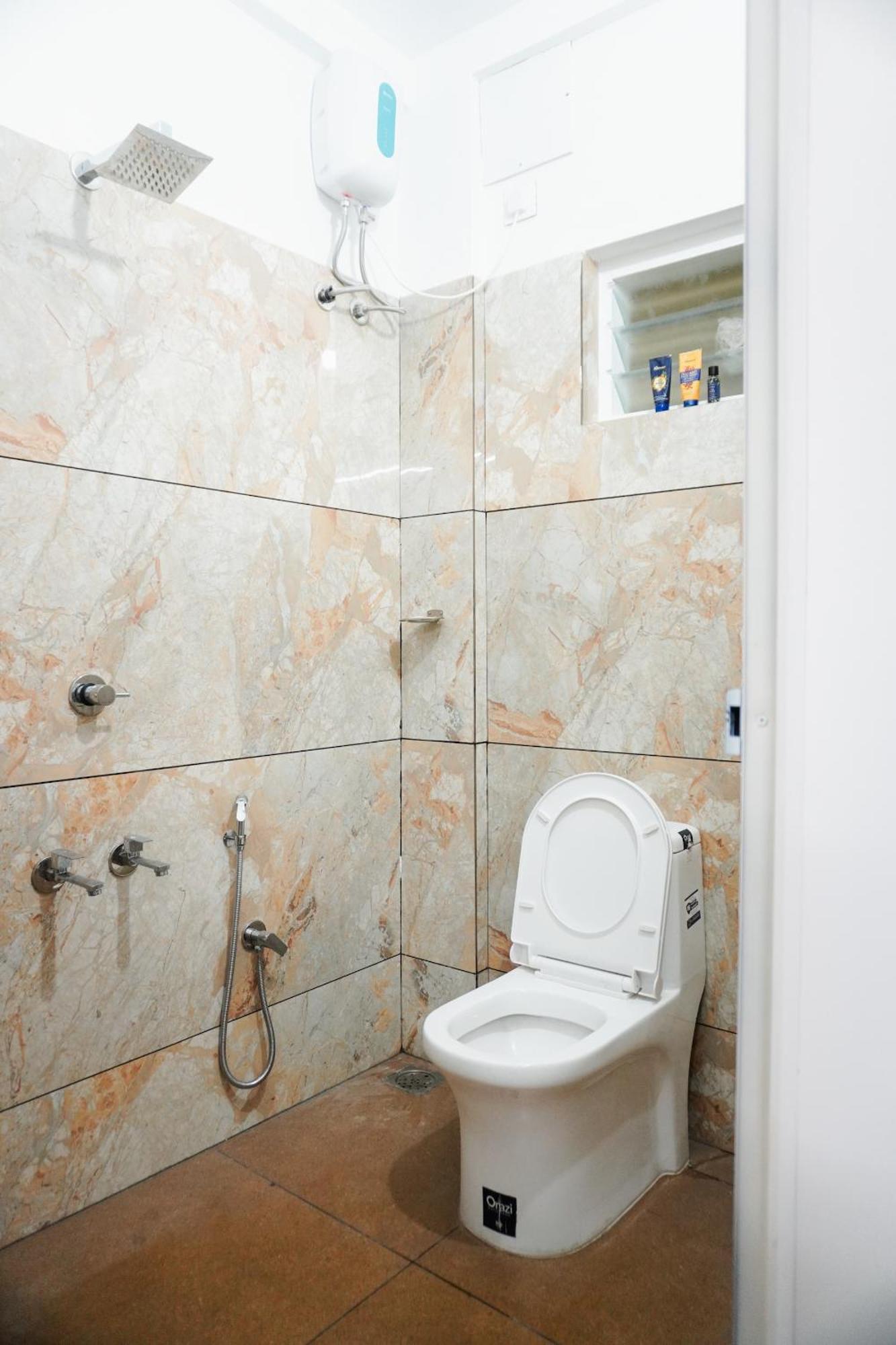 Wave Otel Kochi Dış mekan fotoğraf